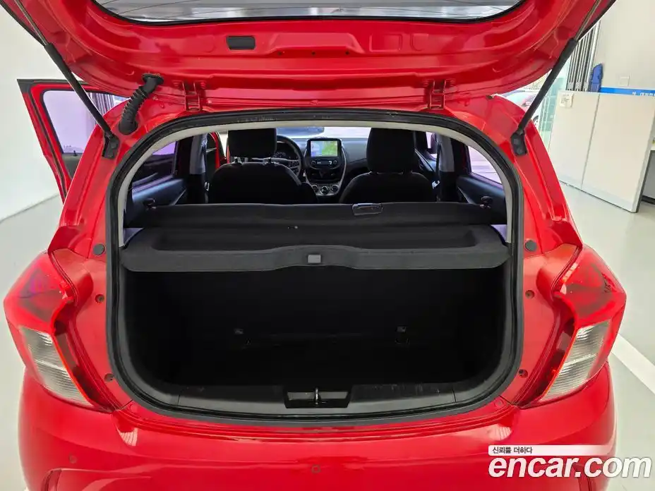 Chevrolet Spark 2015 1.0 автомат (гидро), фото 11