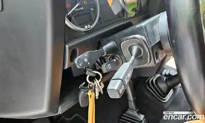 Land Rover Defender 2012 2.2 механика, миниатюра 12