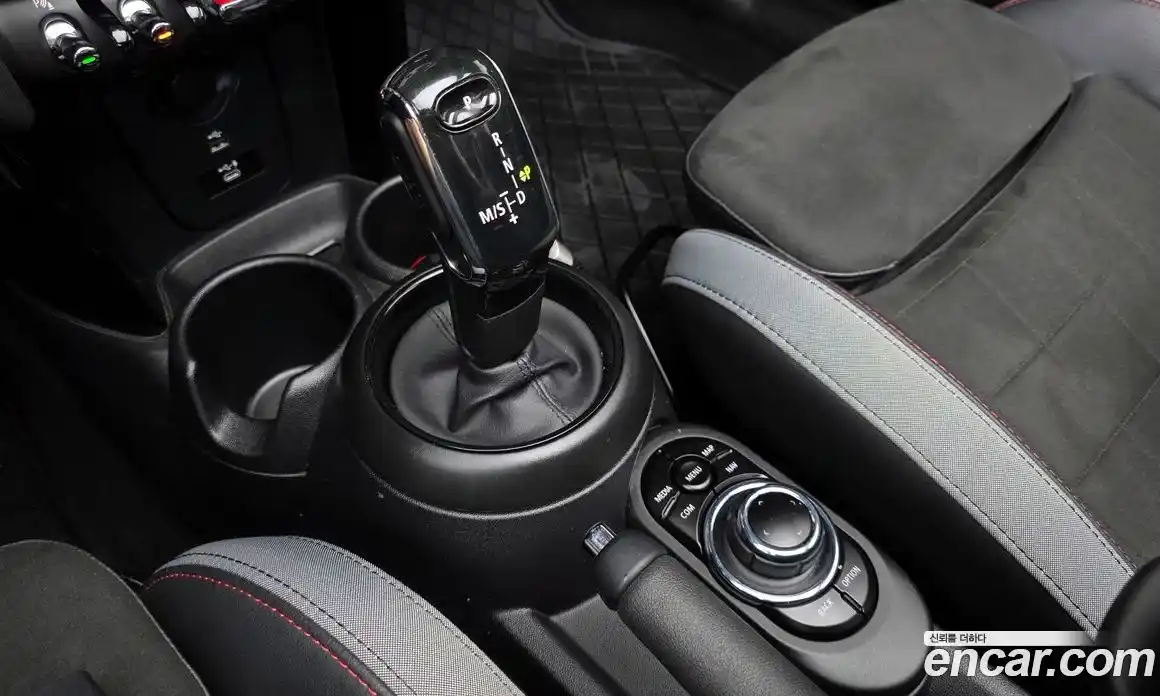 Mini Cooper Convertible 2022 2.0 автомат (гидро), фото 12