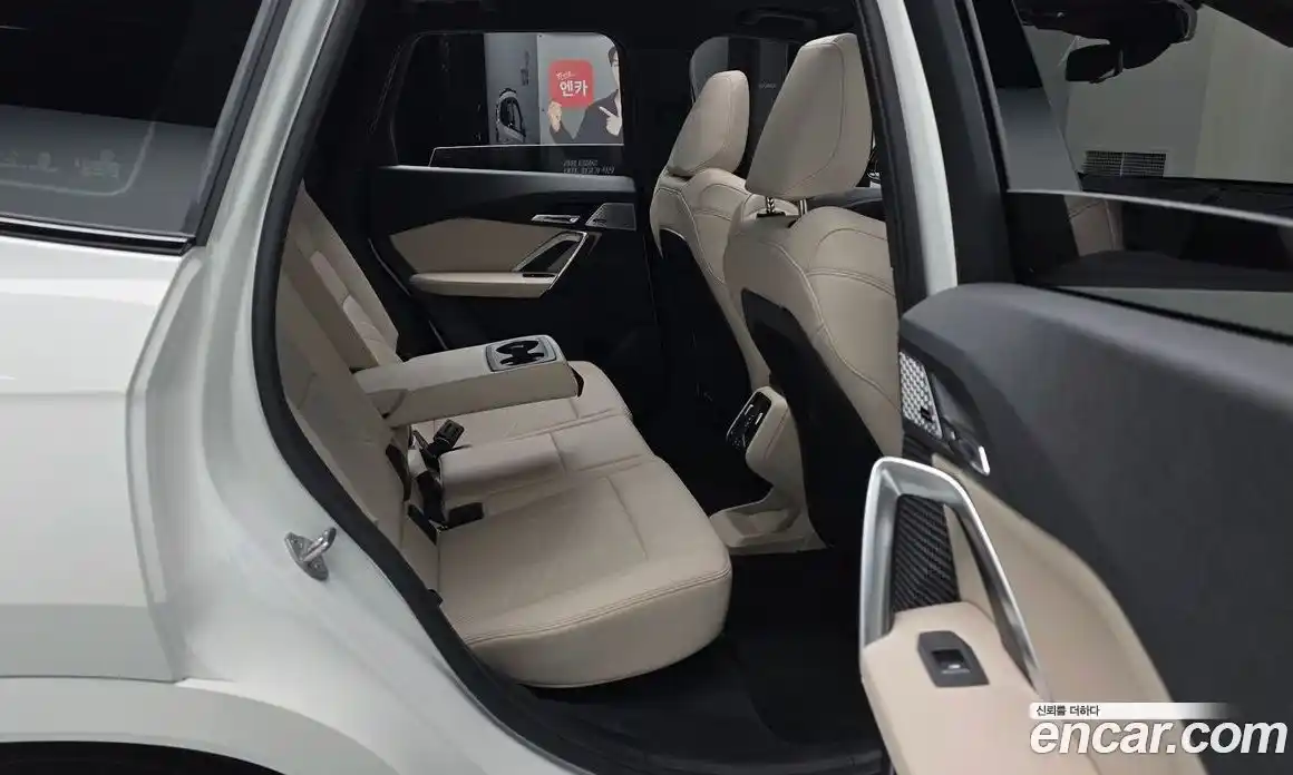 BMW X1 2024 2.0 автомат (гидро), фото 17