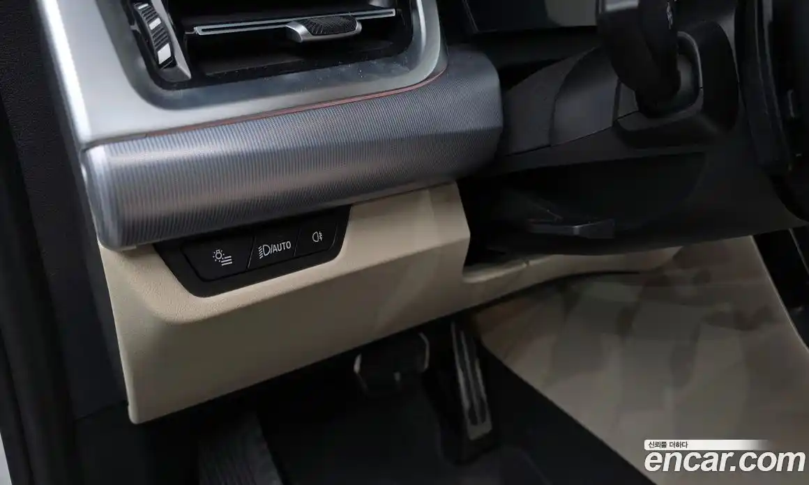 BMW X1 2024 2.0 автомат (гидро), фото 27