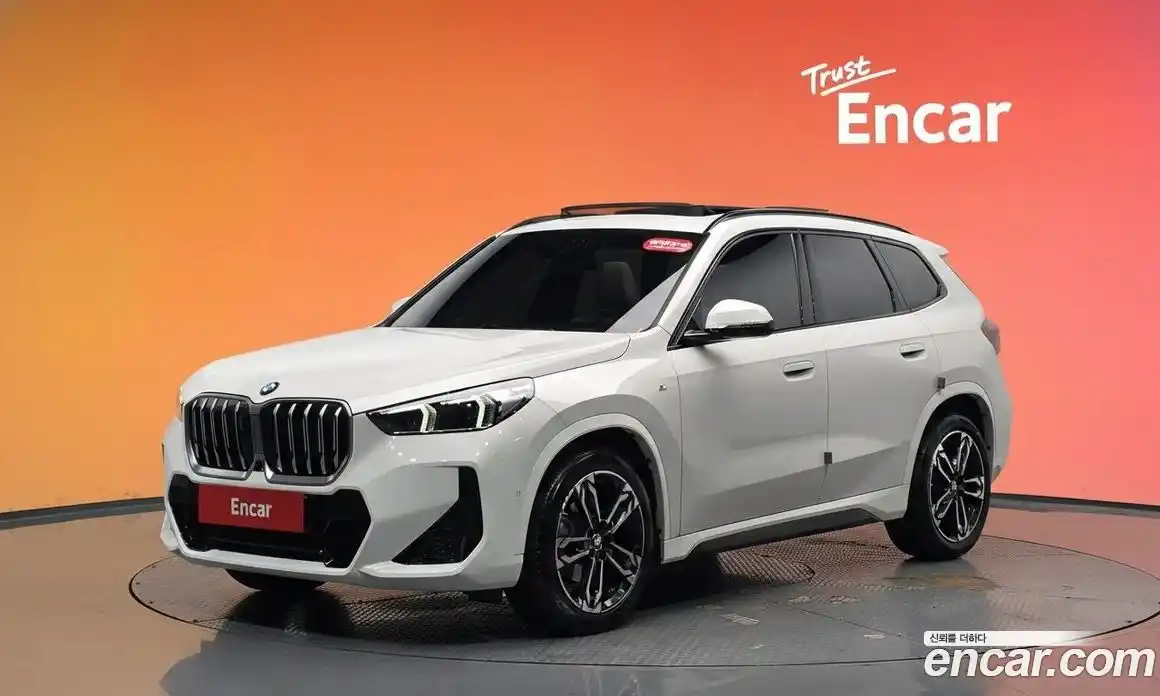 BMW X1 2024 2.0 автомат (гидро), фото 32