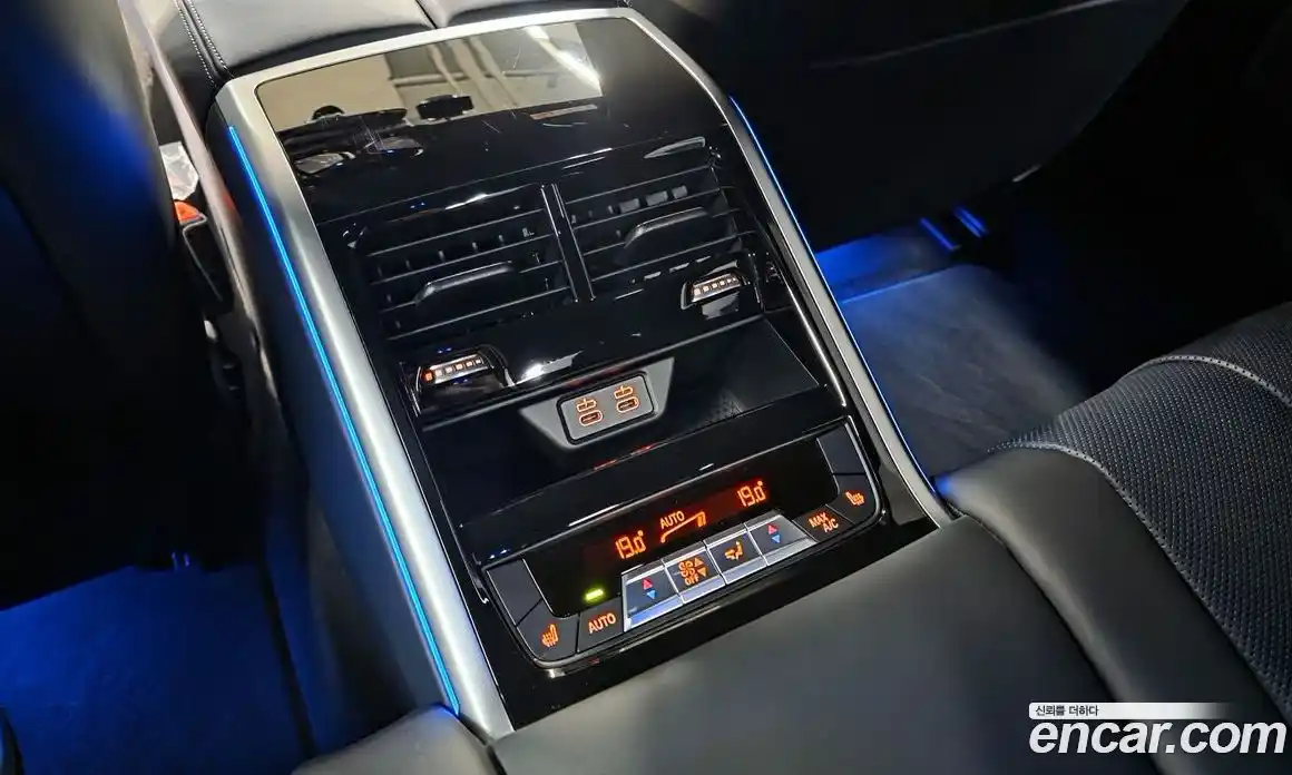 BMW 8 серия 2023 4.4 автомат (гидро), фото 18