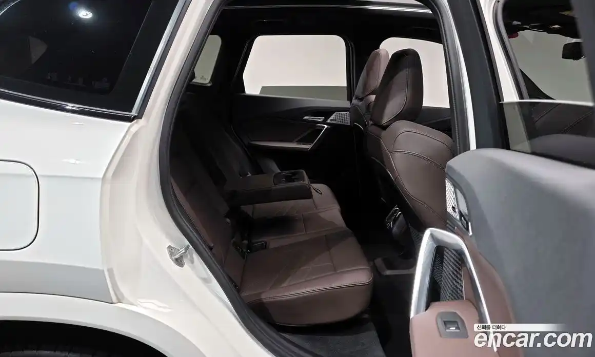 BMW X1 2024 2.0 автомат (гидро), фото 17