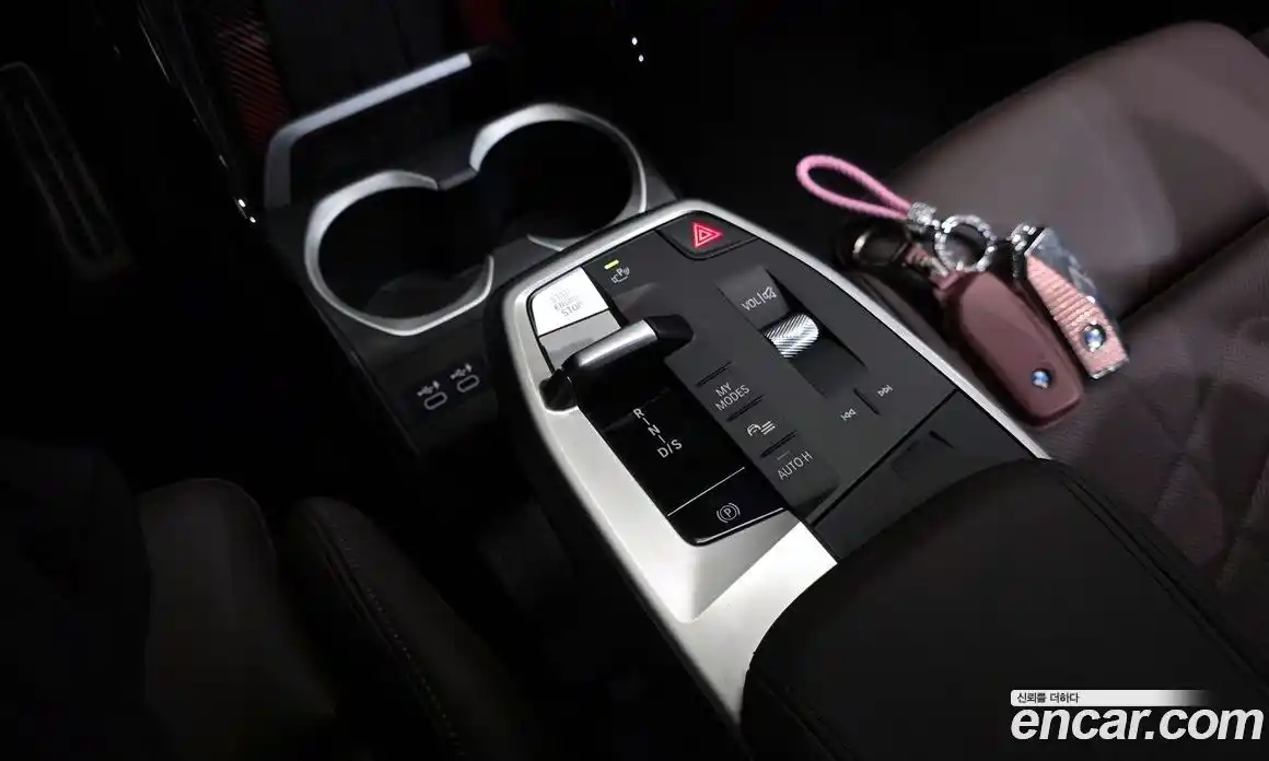 BMW X1 2024 2.0 автомат (гидро), фото 33