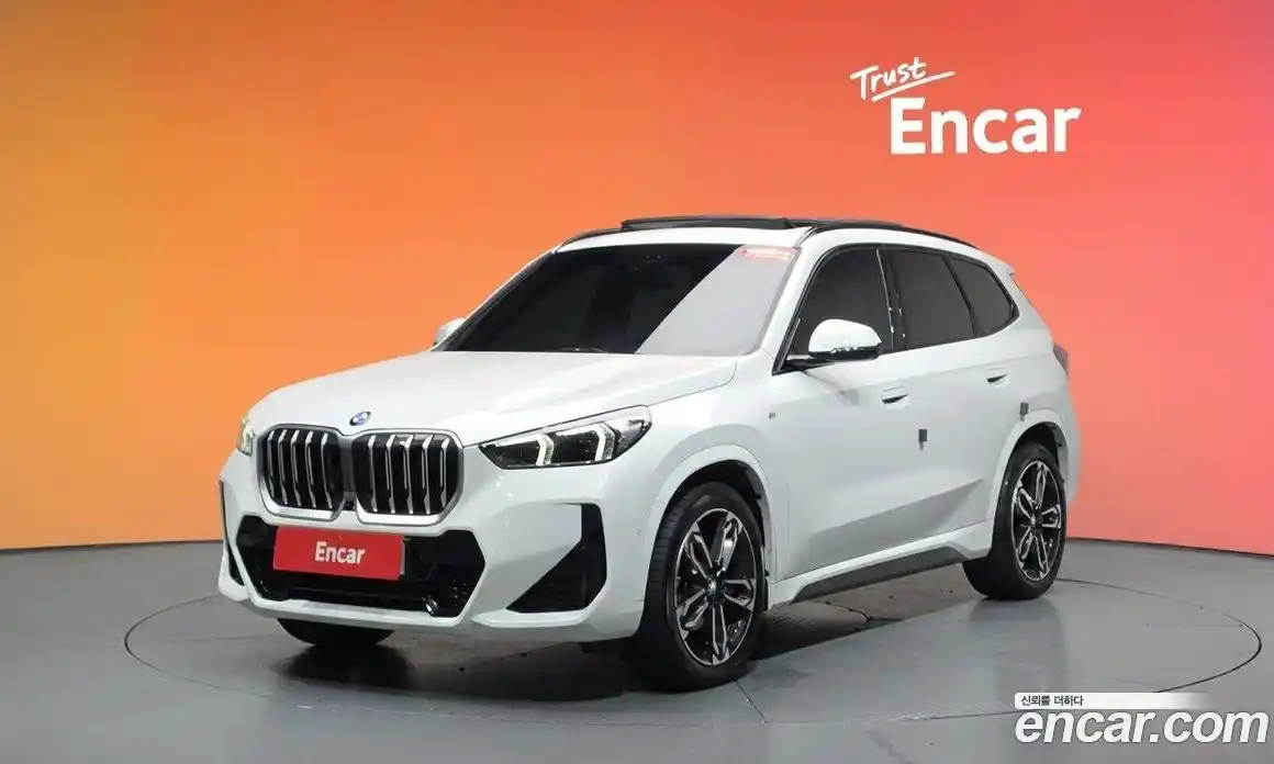BMW X1 2024 2.0 автомат (гидро), фото 37