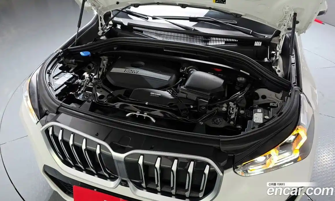 BMW X1 2024 2.0 автомат (гидро), фото 5