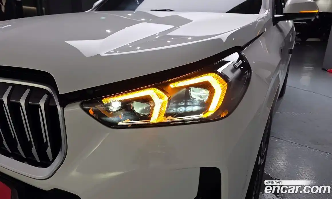 BMW X1 2024 2.0 автомат (гидро), фото 7