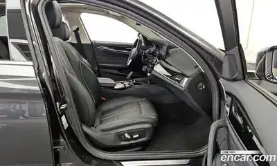 BMW 5 серия 2019 2.0 автомат (гидро), миниатюра 11