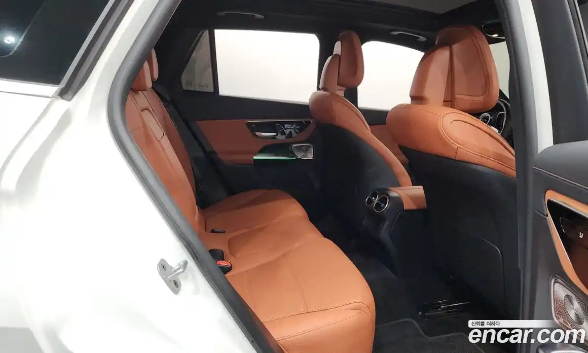 Mercedes-Benz GLC-Class 2024 2.0 гидро, фото 17 Mercedes-Benz GLC-Class 2024 2.0 гидро, фото 17
