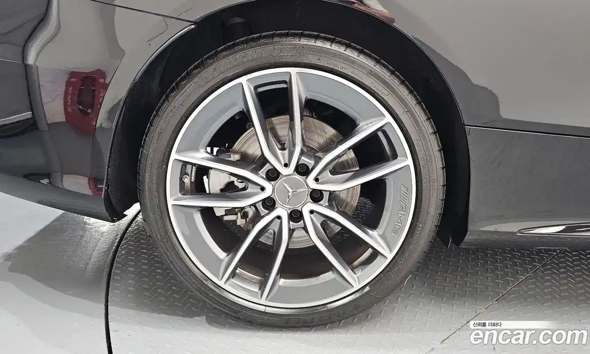 Mercedes-Benz C-Class 2023 3.0 автомат (гидро), фото 5
