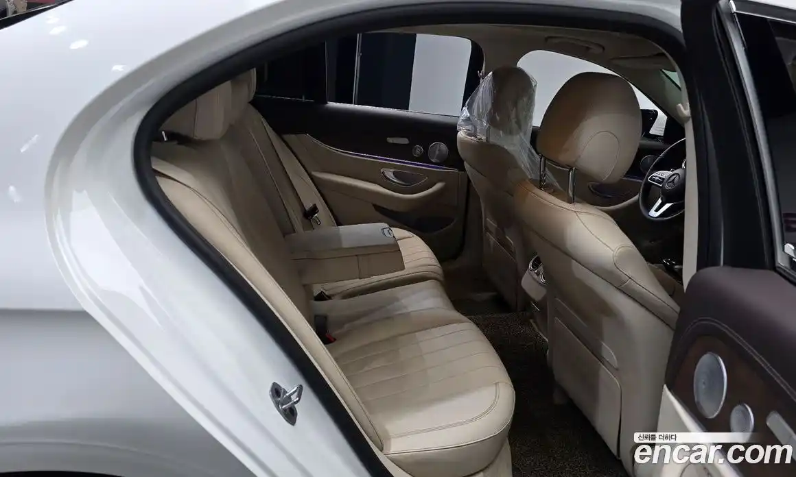 Mercedes-Benz E-Class 2018 2.0 автомат (гидро), фото 16
