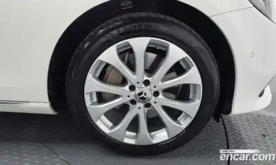 Mercedes-Benz E-Class 2018 2.0 автомат (гидро), миниатюра 6