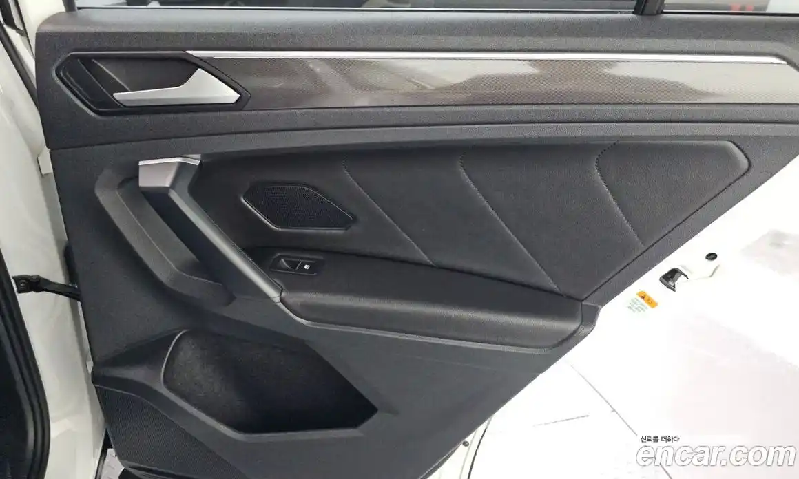 Volkswagen Tiguan 2020 2.0 автомат (гидро), фото 14