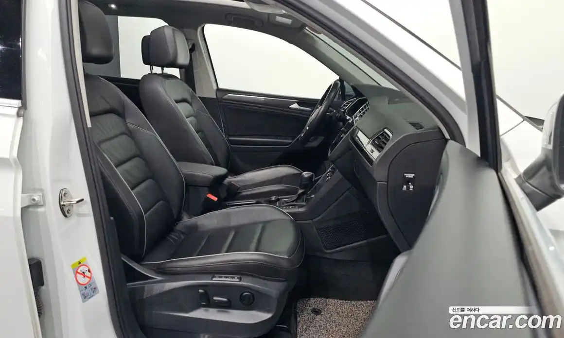 Volkswagen Tiguan 2020 2.0 автомат (гидро), фото 15