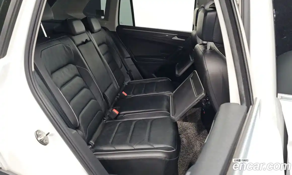 Volkswagen Tiguan 2020 2.0 автомат (гидро), фото 16