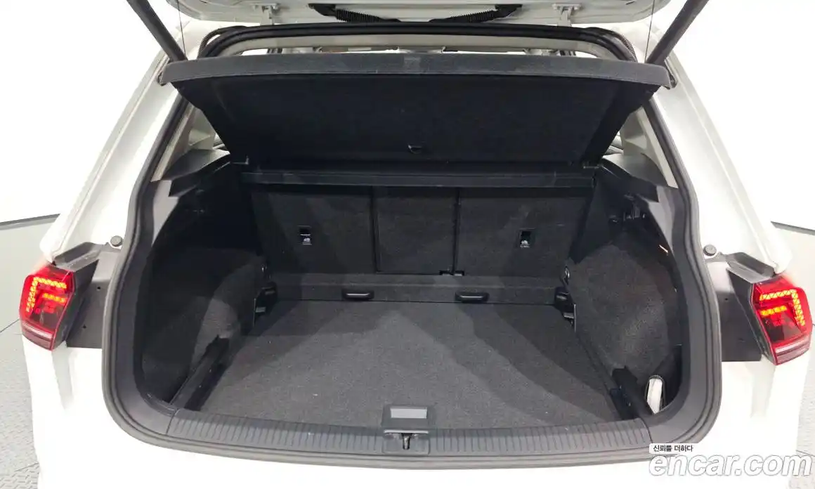 Volkswagen Tiguan 2020 2.0 автомат (гидро), фото 25