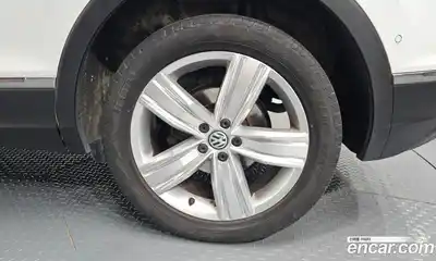 Volkswagen Tiguan 2020 2.0 автомат (гидро), миниатюра 6