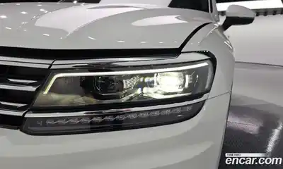 Volkswagen Tiguan 2020 2.0 автомат (гидро), миниатюра 7