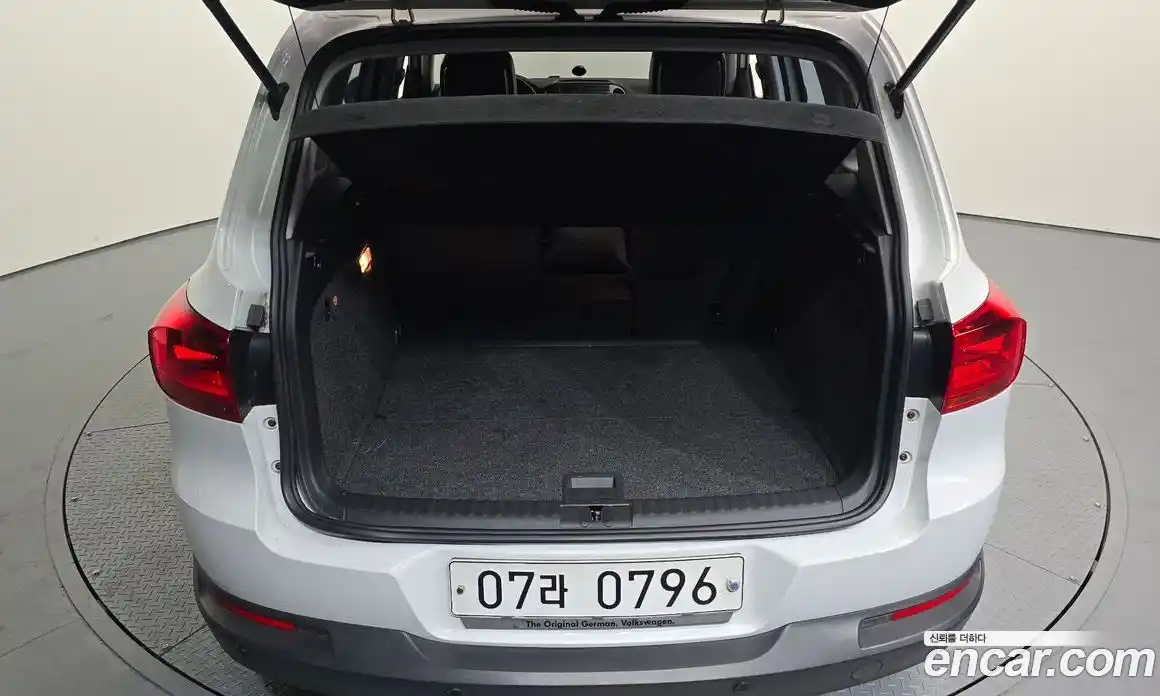 Volkswagen Tiguan 2015 2.0 автомат (гидро), фото 20