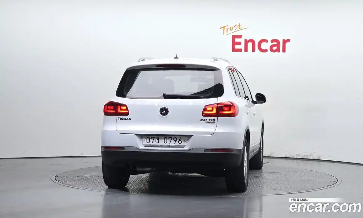 Volkswagen Tiguan 2015 2.0 автомат (гидро), фото 4