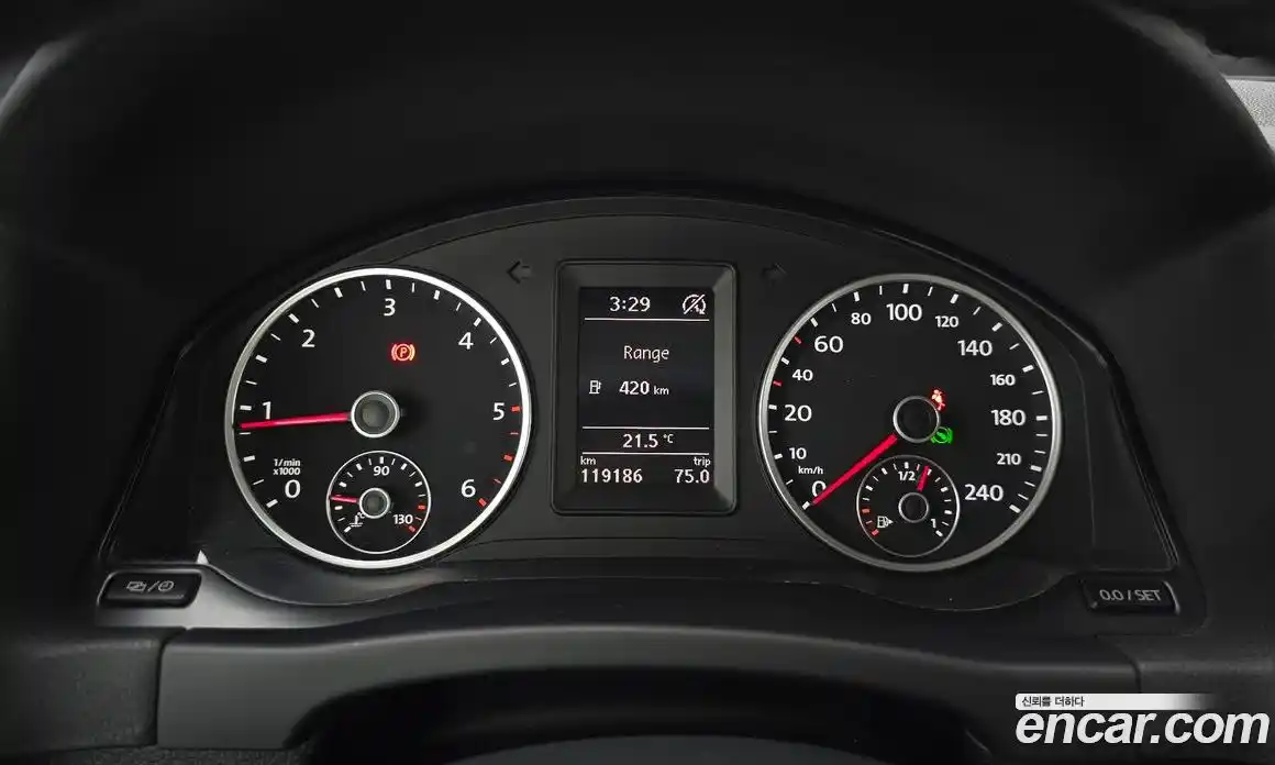 Volkswagen Tiguan 2015 2.0 автомат (гидро), фото 8