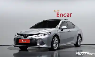 Toyota Camry 2018 2.5 автомат (гидро), миниатюра 1