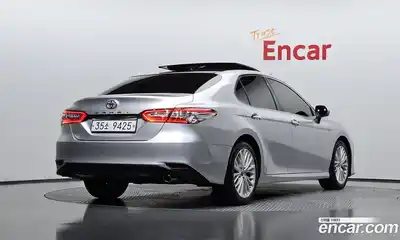 Toyota Camry 2018 2.5 автомат (гидро), миниатюра 2