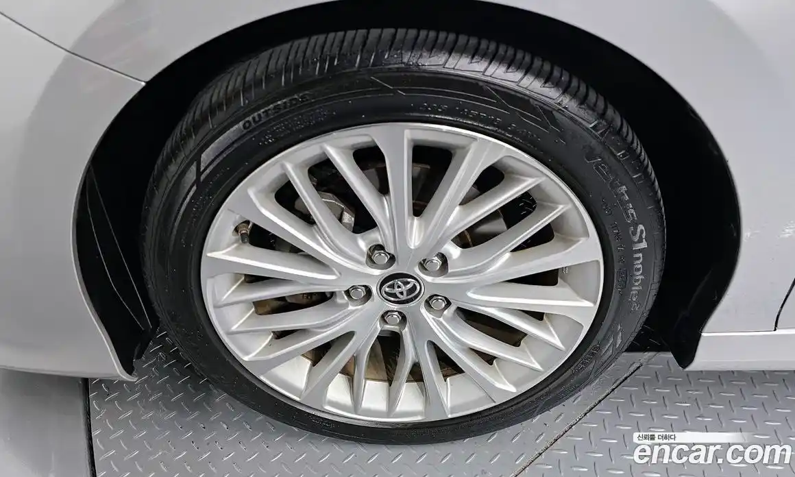 Toyota Camry 2018 2.5 автомат (гидро), фото 5