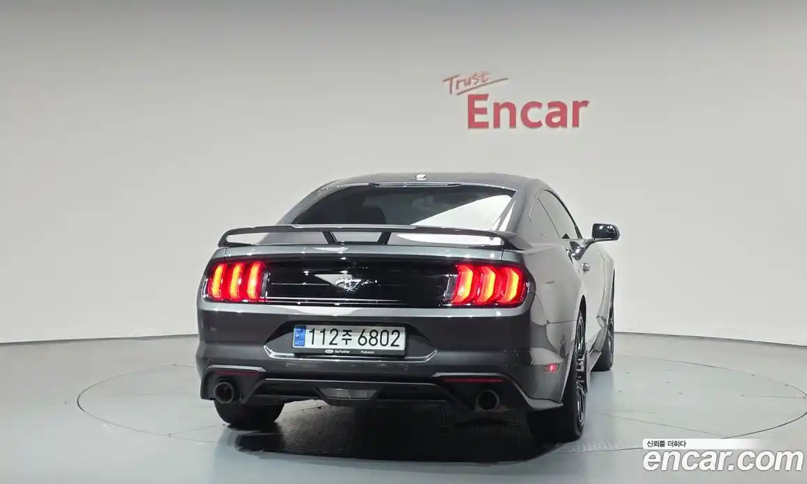 Ford Mustang 2020 2.3 автомат (гидро), фото 3