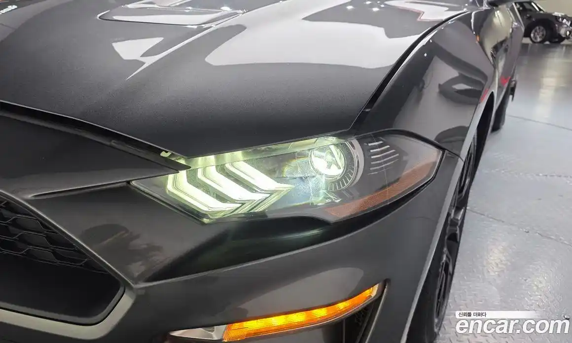 Ford Mustang 2020 2.3 автомат (гидро), фото 7