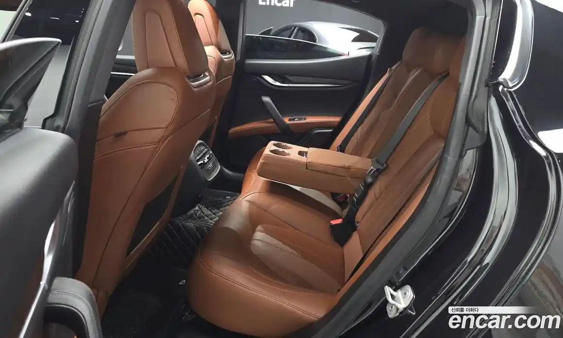 Maserati Ghibli 2017 3.0 автомат (гидро), фото 15 Maserati Ghibli 2017 3.0 автомат (гидро), фото 15