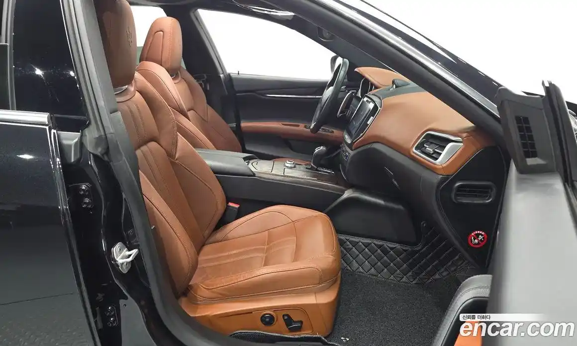 Maserati Ghibli 2017 3.0 автомат (гидро), фото 16 Maserati Ghibli 2017 3.0 автомат (гидро), фото 16