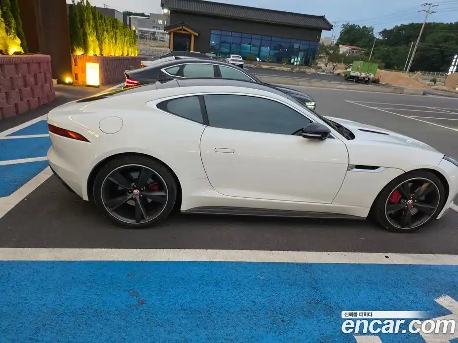 Jaguar F-Type 2015 3.0 автомат (гидро), фото 3 Jaguar F-Type 2015 3.0 автомат (гидро), фото 3