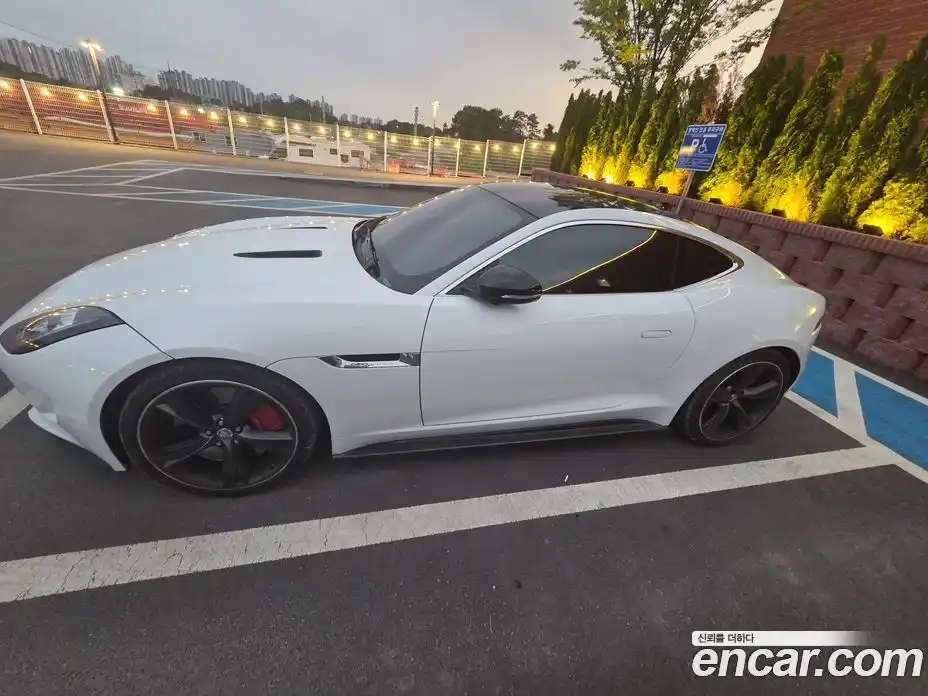 Jaguar F-Type 2015 3.0 автомат (гидро), фото 6 Jaguar F-Type 2015 3.0 автомат (гидро), фото 6