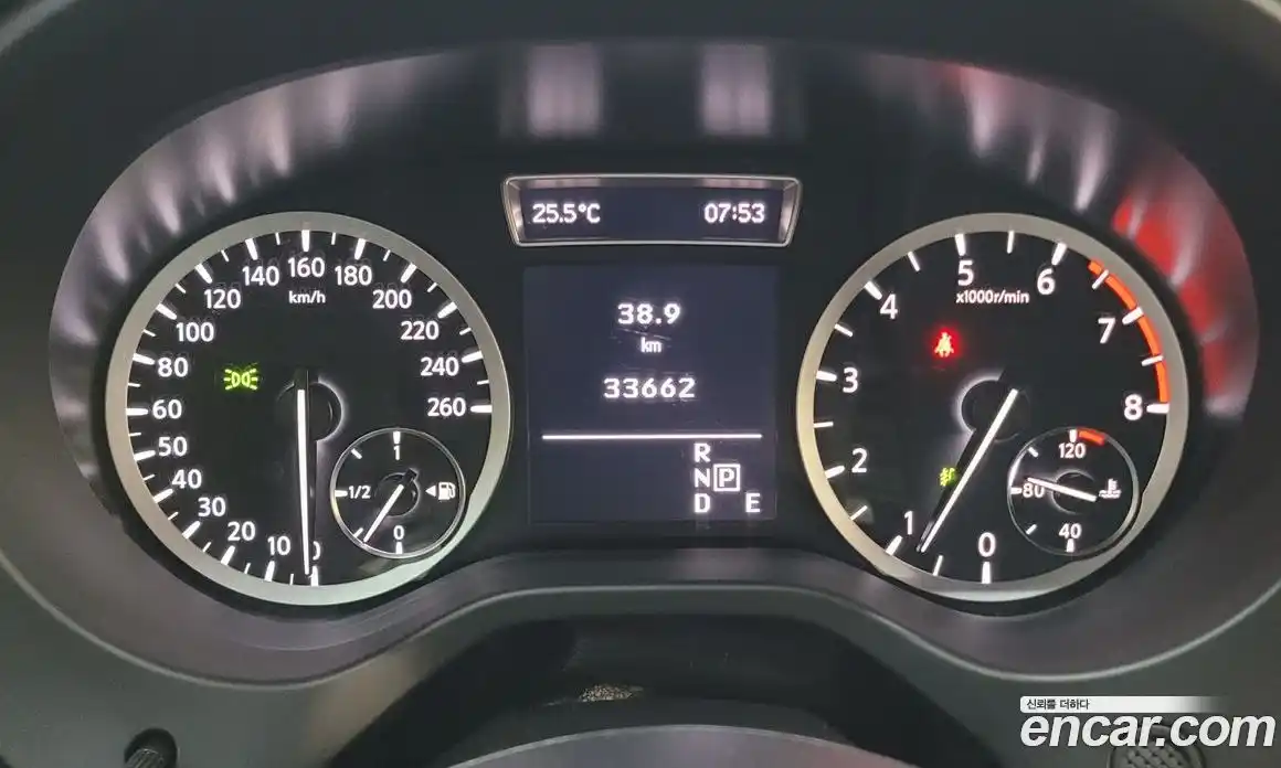 Infiniti Q30 2017 2.0 автомат (гидро), фото 11 Infiniti Q30 2017 2.0 автомат (гидро), фото 11
