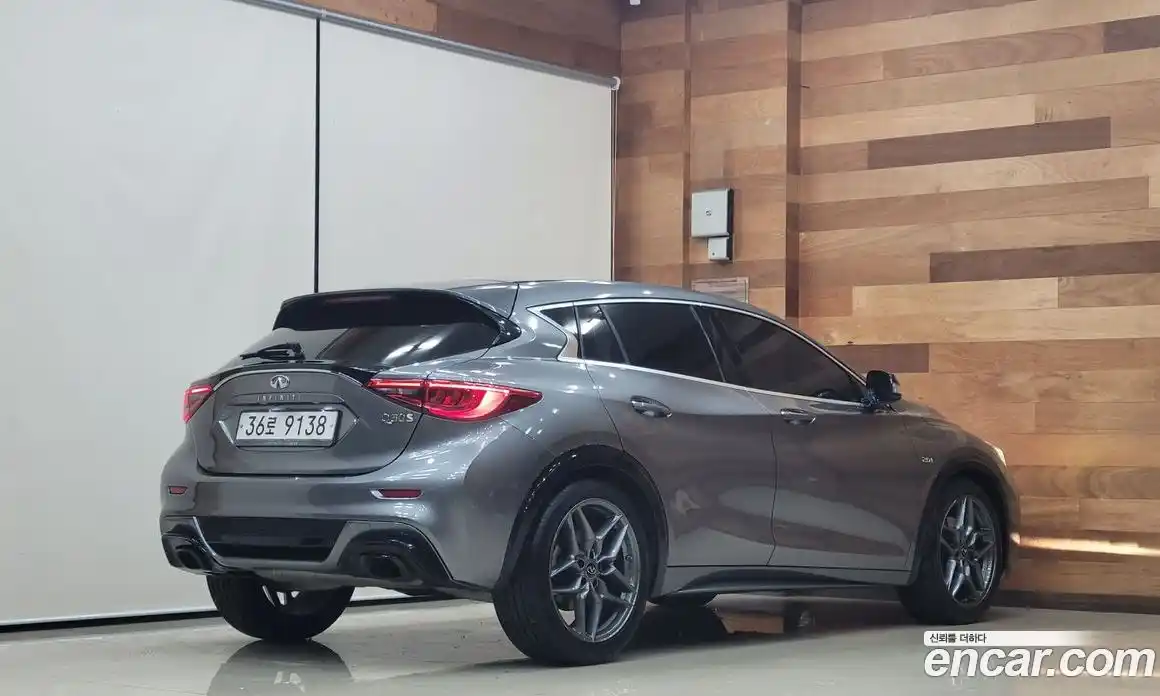 Infiniti Q30 2017 2.0 автомат (гидро), фото 2 Infiniti Q30 2017 2.0 автомат (гидро), фото 2