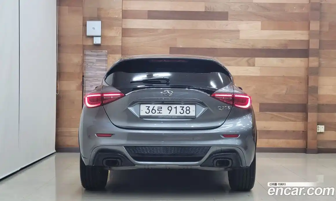 Infiniti Q30 2017 2.0 автомат (гидро), фото 4 Infiniti Q30 2017 2.0 автомат (гидро), фото 4