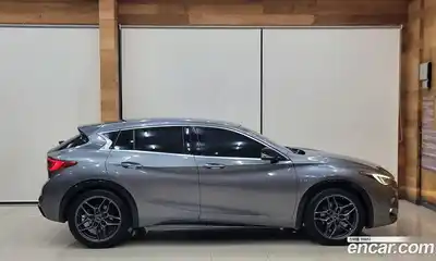Infiniti Q30 2017 2.0 автомат (гидро), миниатюра 6 Infiniti Q30 2017 2.0 автомат (гидро), миниатюра 6
