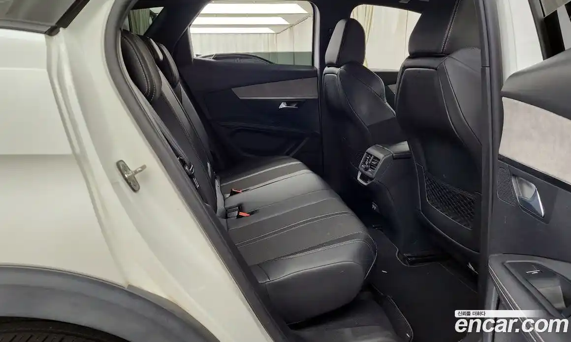 Peugeot 3008 2022 1.2 автомат (гидро), фото 18