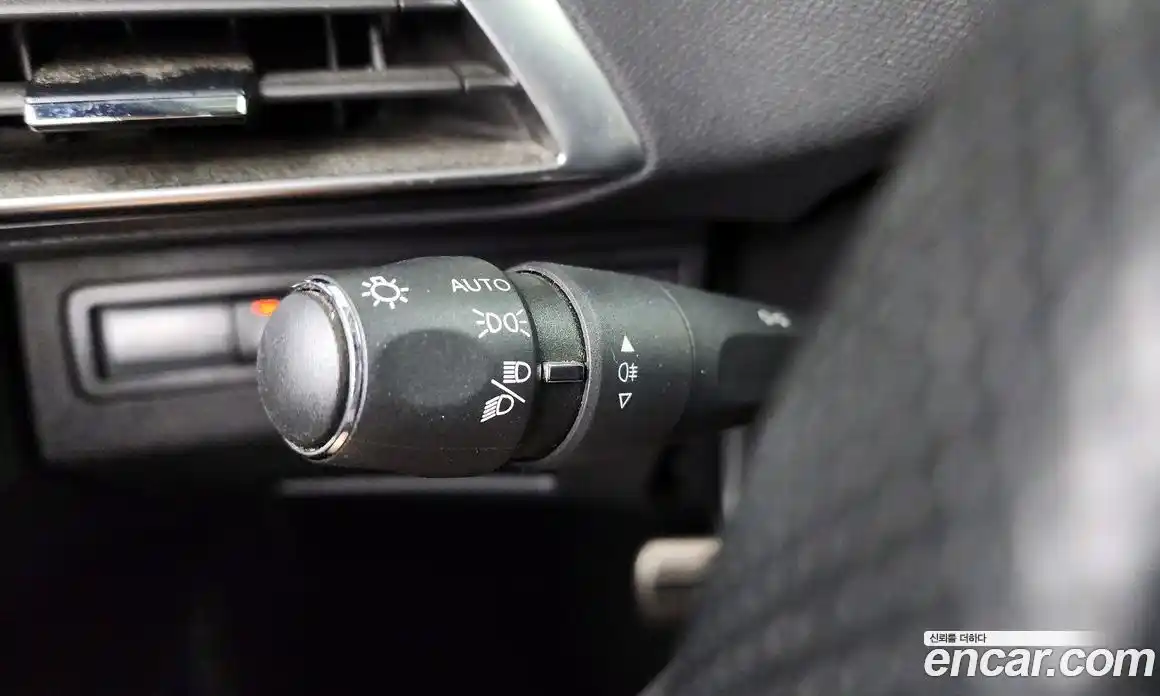 Peugeot 3008 2022 1.2 автомат (гидро), фото 34