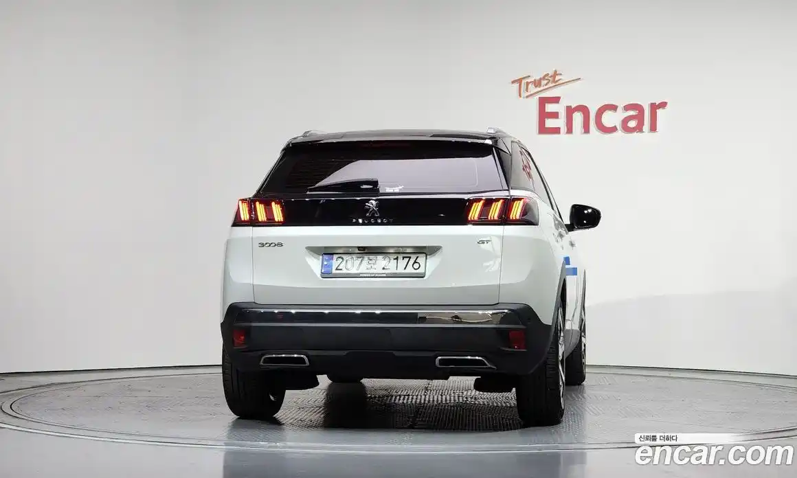 Peugeot 3008 2022 1.2 автомат (гидро), фото 4