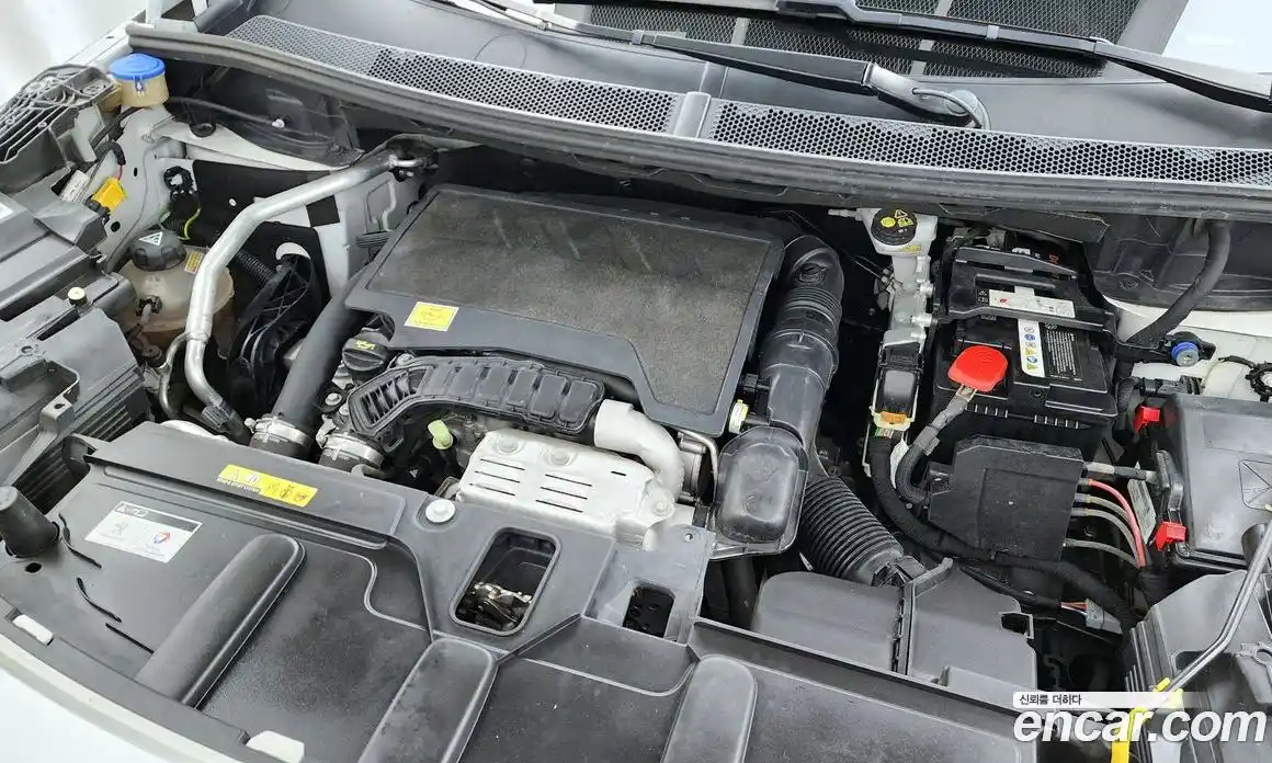 Peugeot 3008 2022 1.2 автомат (гидро), фото 6