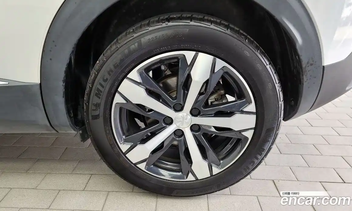 Peugeot 3008 2022 1.2 автомат (гидро), фото 7