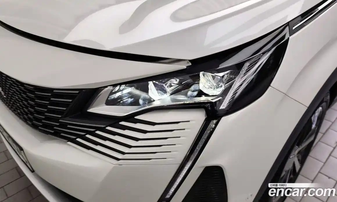 Peugeot 3008 2022 1.2 автомат (гидро), фото 8