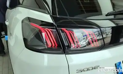 Peugeot 3008 2022 1.2 автомат (гидро), миниатюра 9