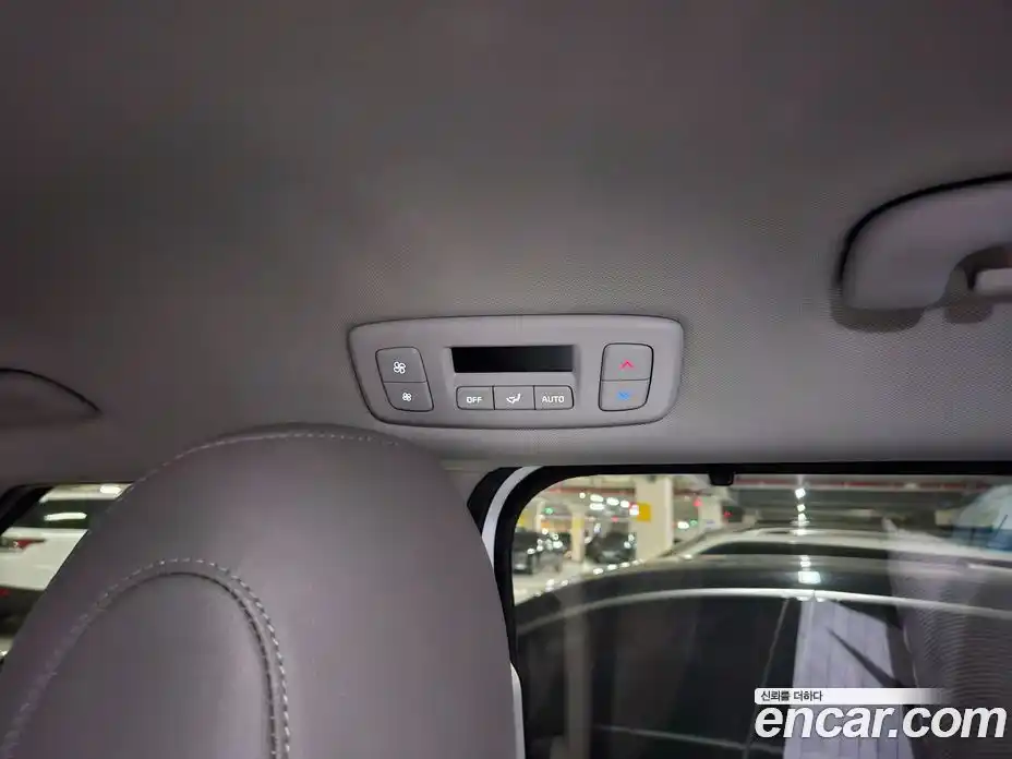 Kia Carnival 2024 1.6 автомат (гидро), фото 15