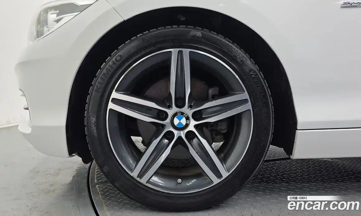 BMW 1 серия 2018 2.0 автомат (гидро), фото 5