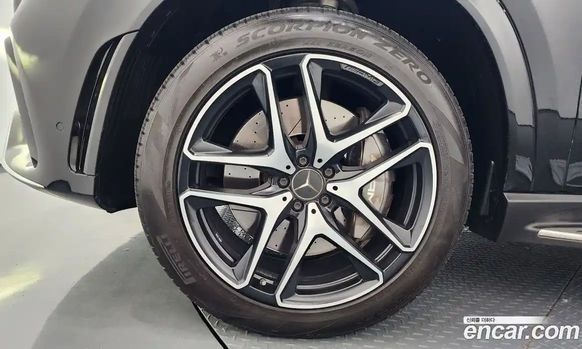 Mercedes-Benz GLE-Class 2023 3.0 автомат (гидро), фото 5