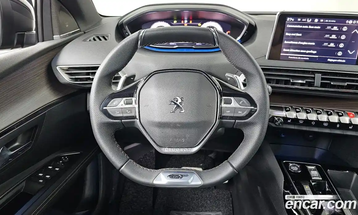 Peugeot 5008 2024 1.2 автомат (гидро), фото 13
